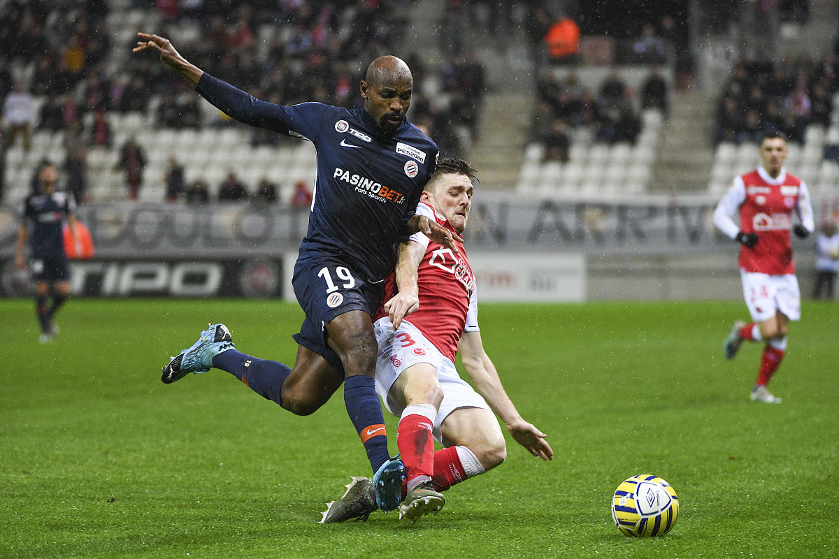 柏林赫塔客场继续不败碾压莱比锡RB的简单介绍