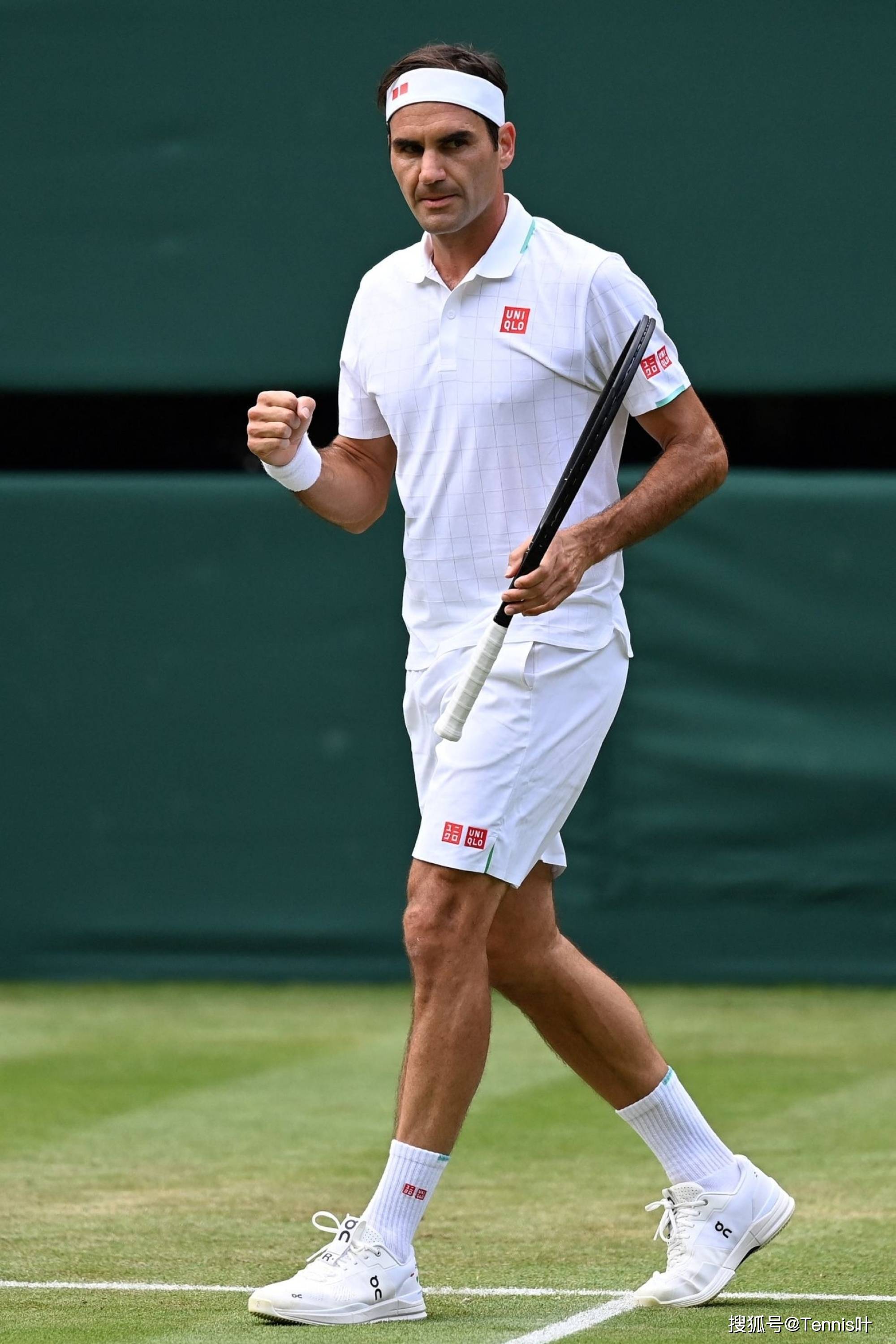 包含英国网球队翻盘世界网球队，费德勒统治全场的词条