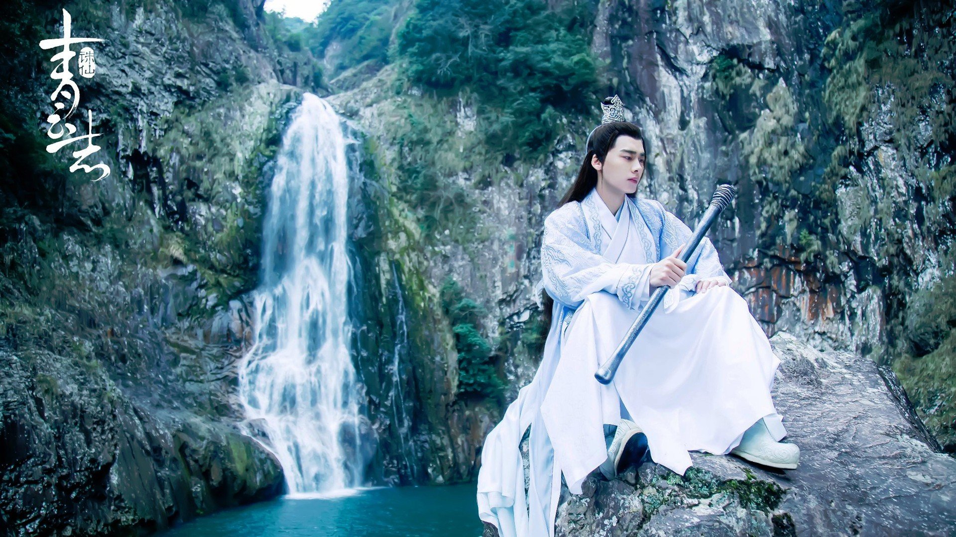 赛道与绿茵场的双重奏,布雷默F1称王与丹麦足球的韧性启示