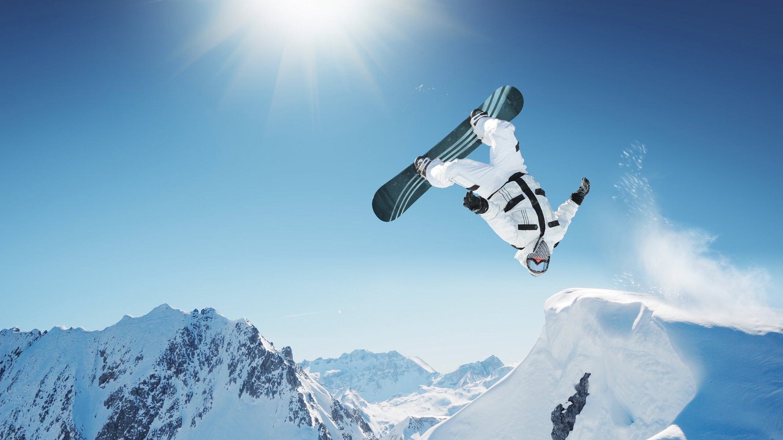 赛道与球场，当F1年度争冠之夜遇见库里的个人英雄主义